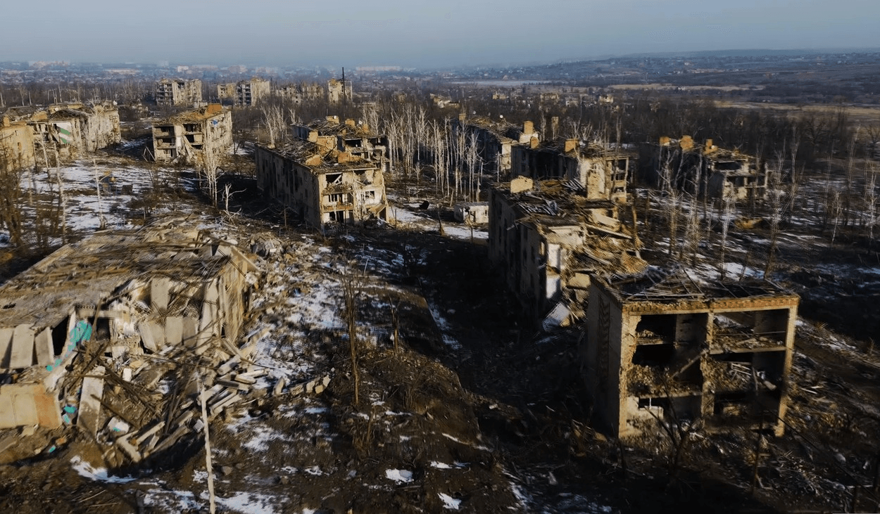 Miza reală de la Bahmut. Toți ochii, pe bătălia care poate face cât un război întreg. Clarificările unui general NATO
