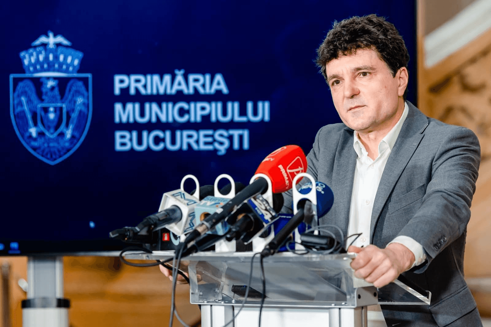 Nicușor Dan: Majoritatea din CGMB funcționează și după demisia lui Ciucu de la șefia PNL București