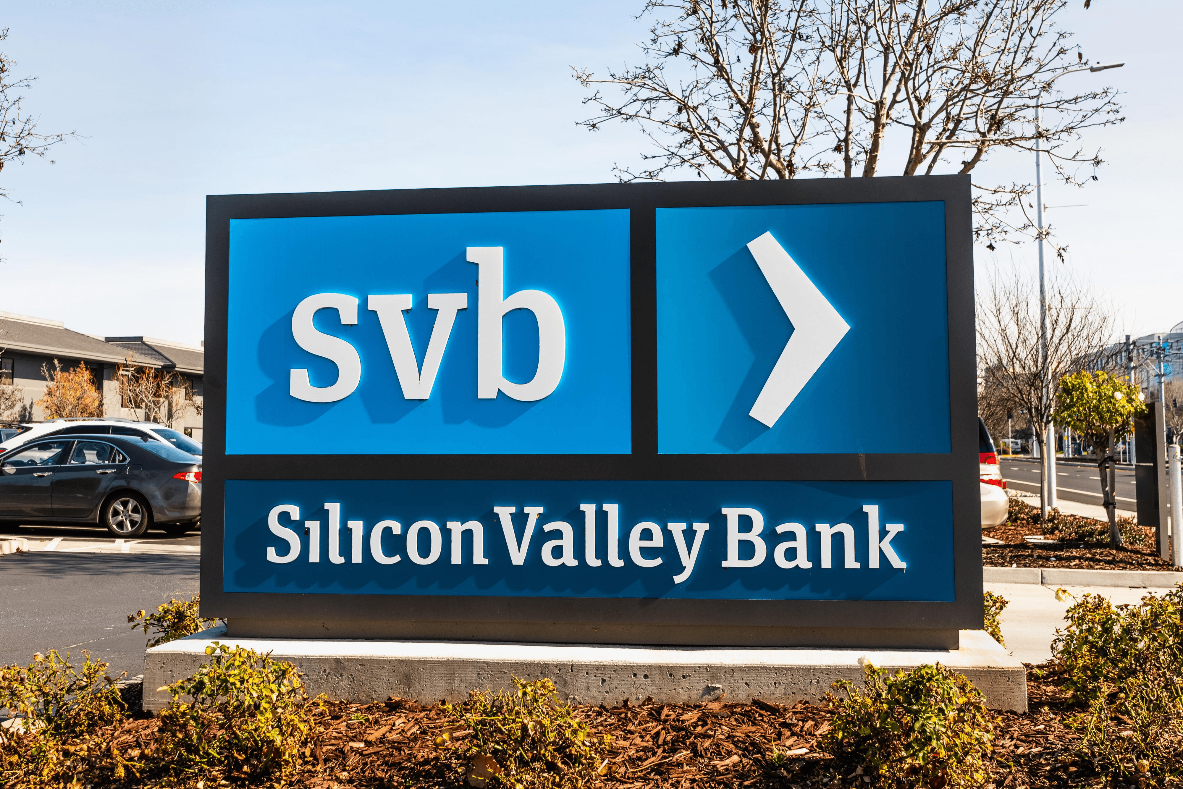 Reuters: Acţionarii SVB au dat în judecată conducerea băncii pentru fraudă