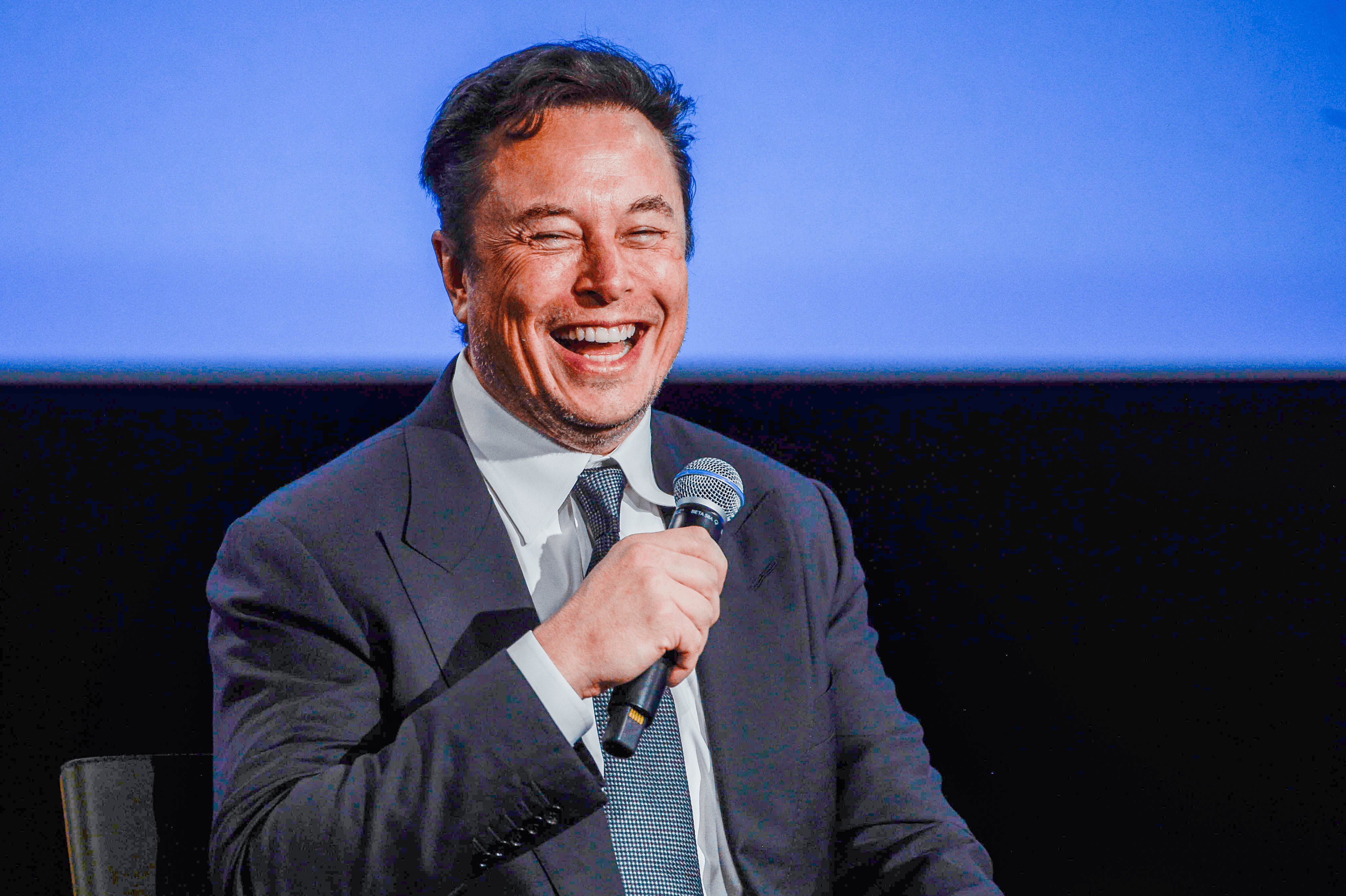 Elon Musk contestă autoritatea OMS pe Twitter. S-a luat la ceartă cu șeful organizației