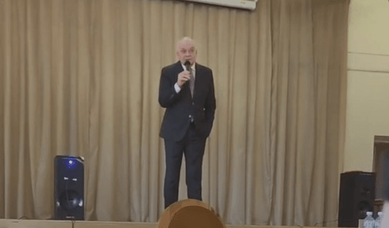 „Putin a jefuit țara”. Reacția celui mai toxic propagandist rus la replica unui elev curajos