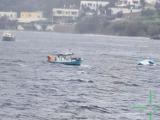 Imaginea articolului Turcia: o ambarcaţiune cu migranţi s-a scufundat în Marea Egee, cinci oameni au murit