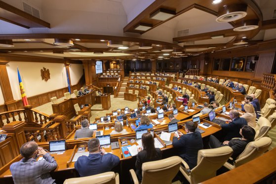 Imaginea articolului Parlamentul Republicii Moldova condamnă invazia militară rusă în Ucraina