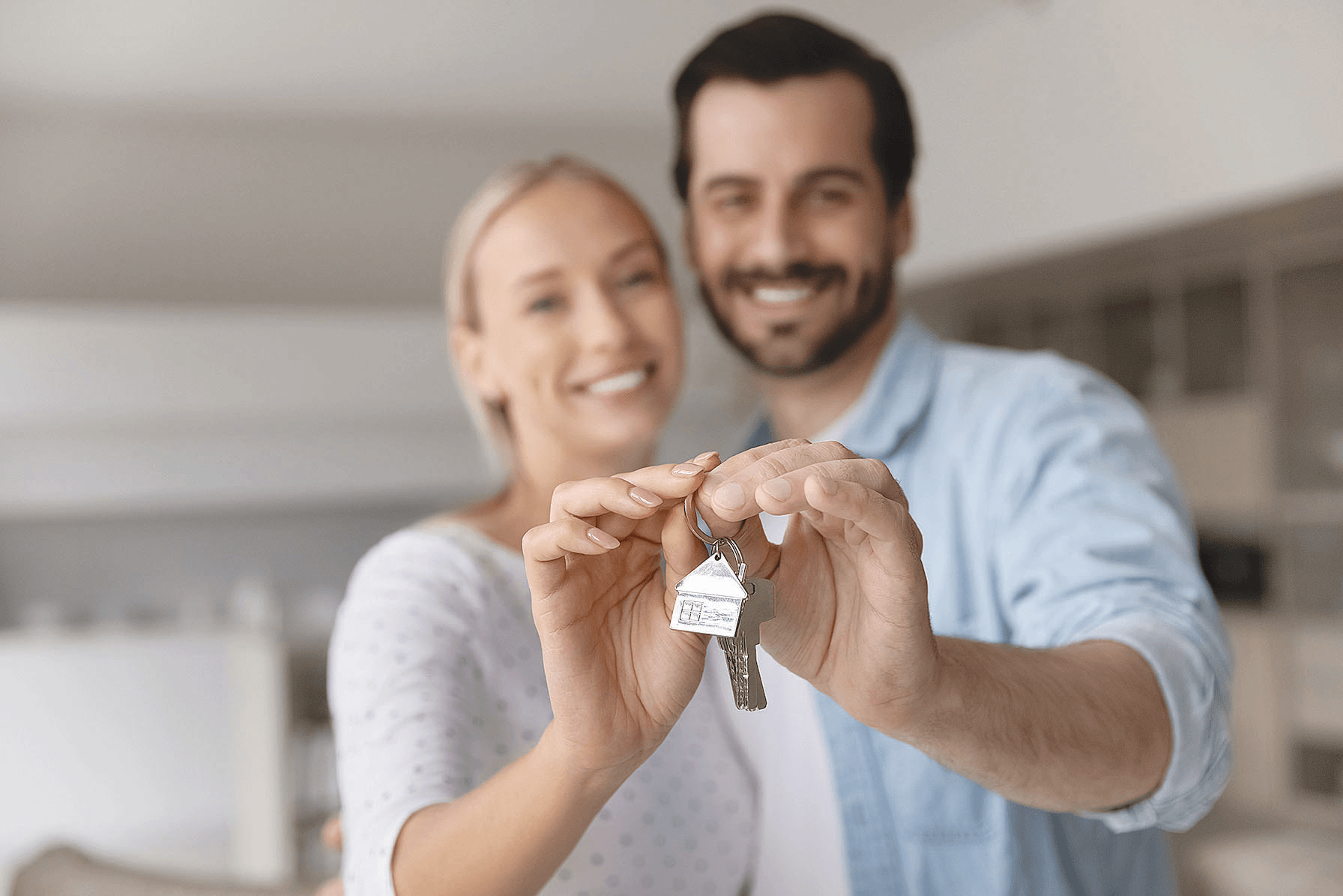 Românii se îngrămădesc să-şi cumpere locuinţe, în ciuda preţurilor care cresc de la o lună la alta