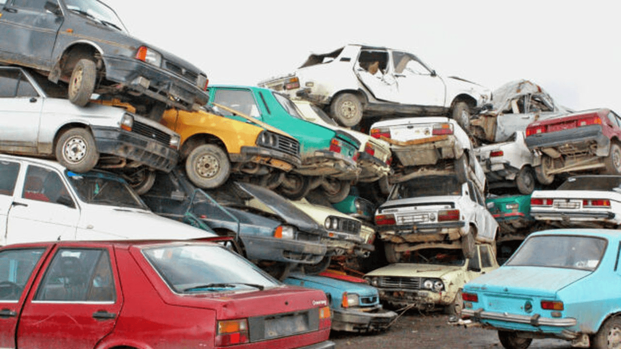 Ultima şansă pentru posesorii de autoturisme vechi. Câţi bani se pot obţine pentru casarea ,,rablelor”