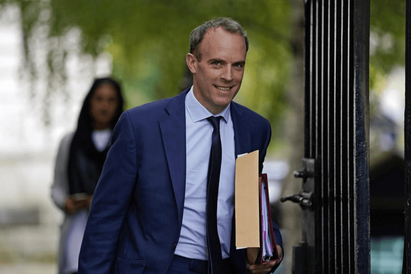 Ministrul britanic al justiției, Dominic Raab, a demisionat. Scandalul în care este implicat și cine i-a luat locul