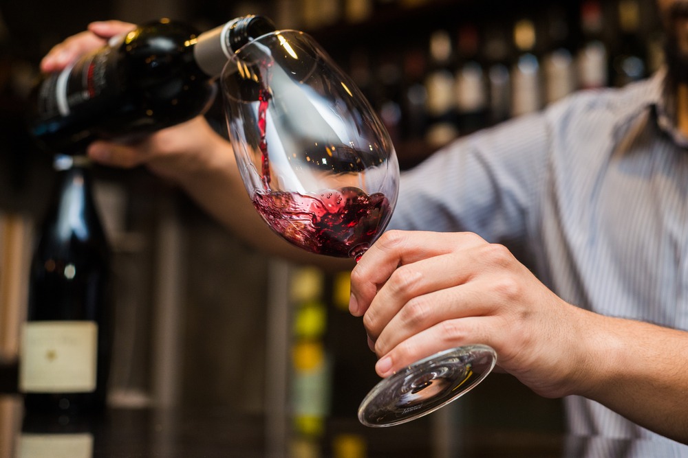Cum asociezi vinul cu preparatele culinare? 5 recomandări
