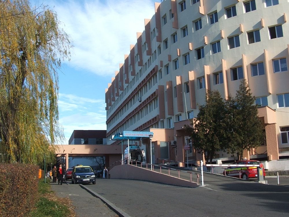 Pacienţi expuşi la pericole în spitalele din Neamţ: risc seismic, infecţii nosocomiale, dotări lipsă