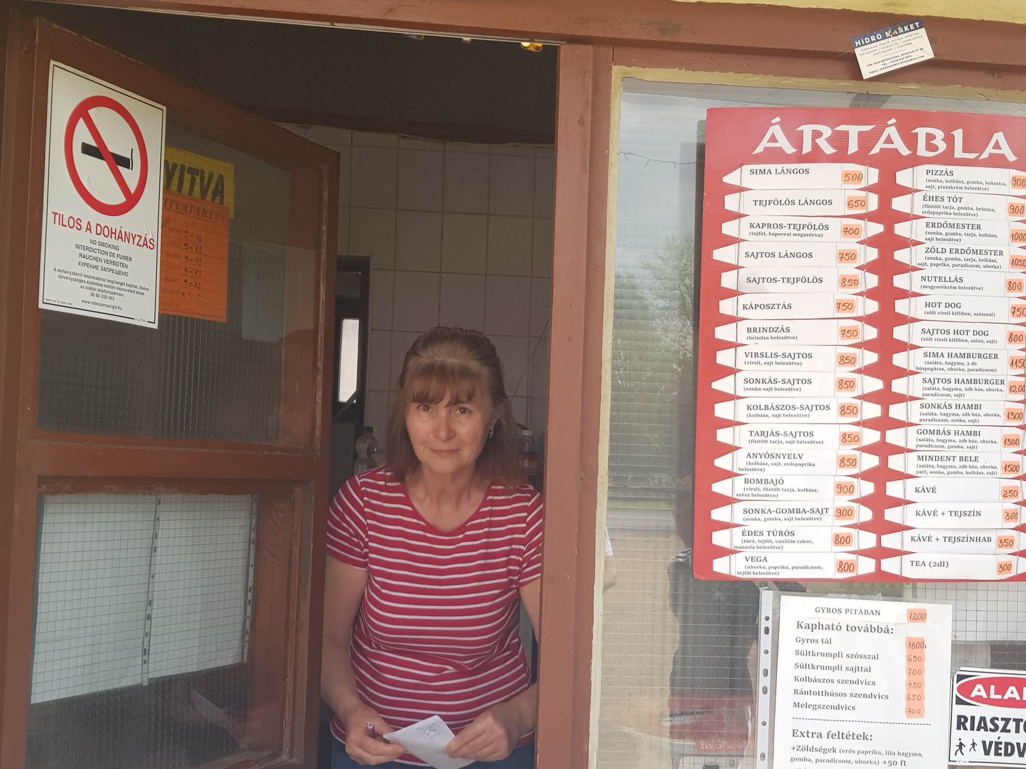 Afacerea cu langoși a româncei care a ales să plece din țară. Traseul de la apicultură la chioșc