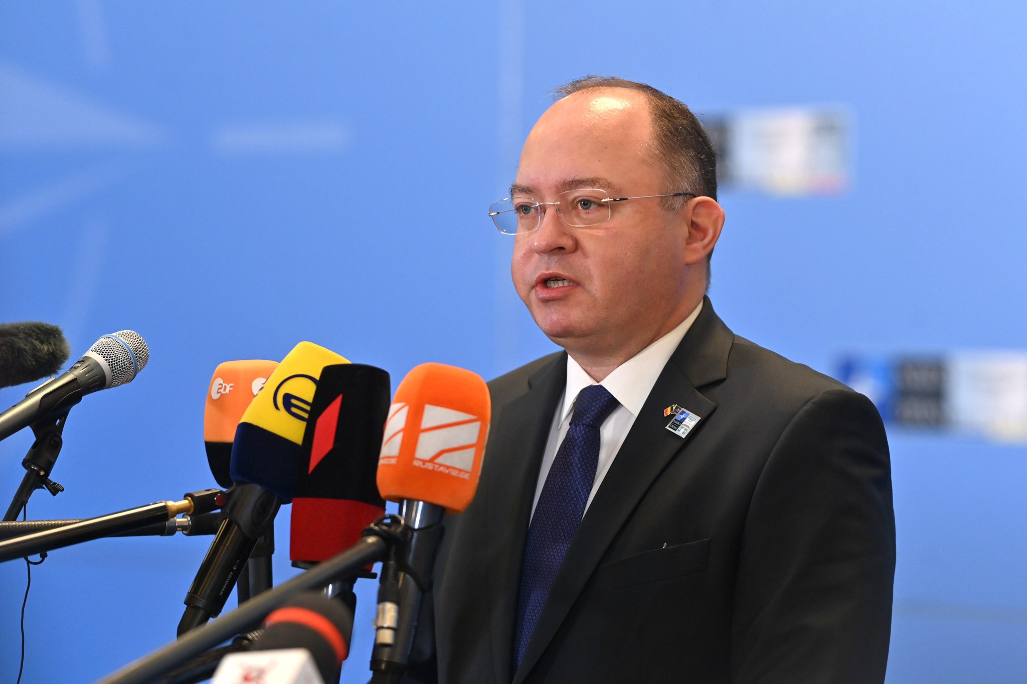 Aurescu anunță susținerea unui un nou pachet de sancțiuni împotriva Rusiei și susținere militară pentru Ucraina