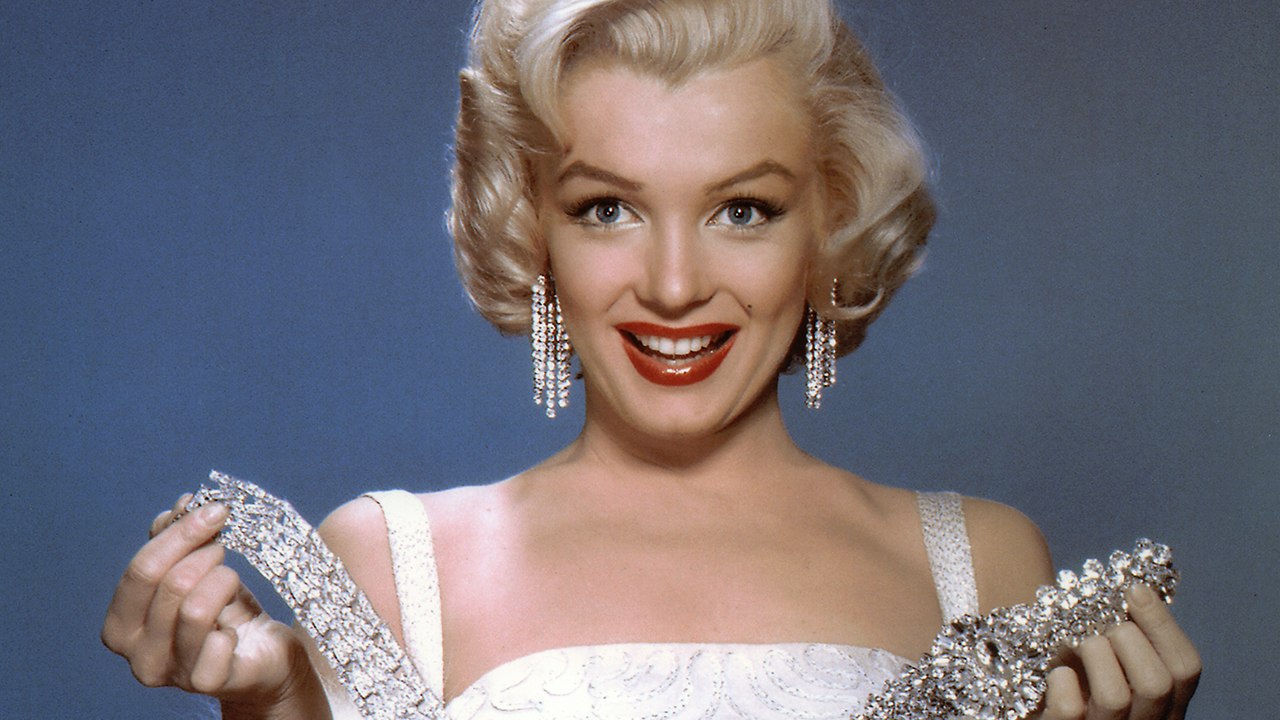 1 iunie: ziua în care s-au născut actrița americană Marilyn Monroe și scriitorul Mircea Cărtărescu