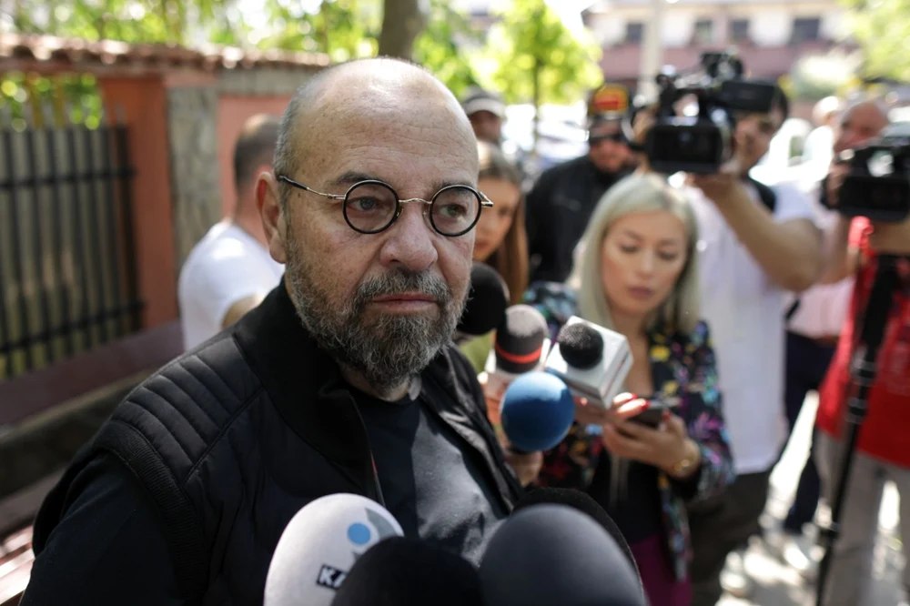 E oficial. Piedone îşi reia funcţia de primar al Sectorului 5
