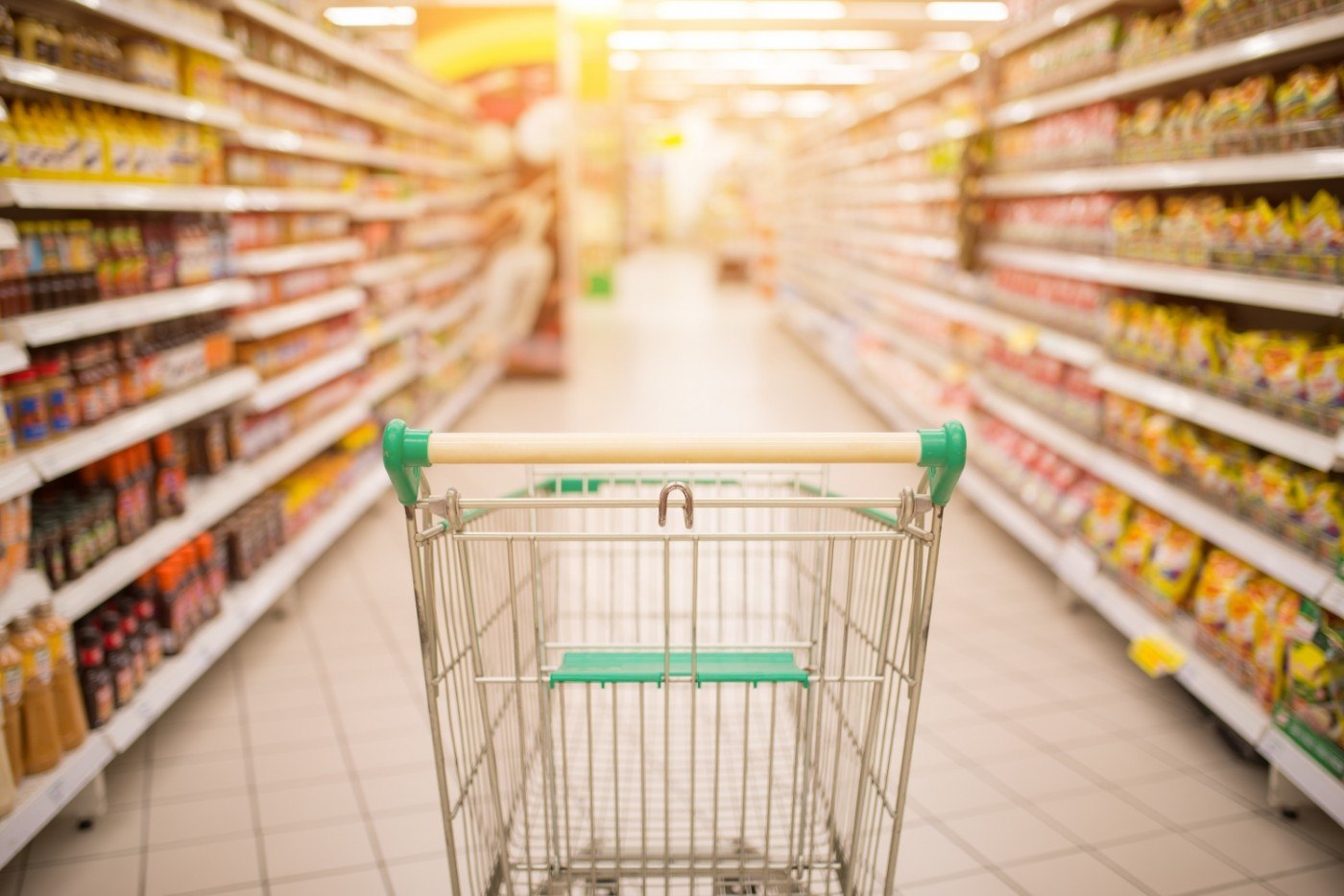 Supermarketurile susțin reducerea prețurilor la alimente în mod voluntar, nu prin ordonanță