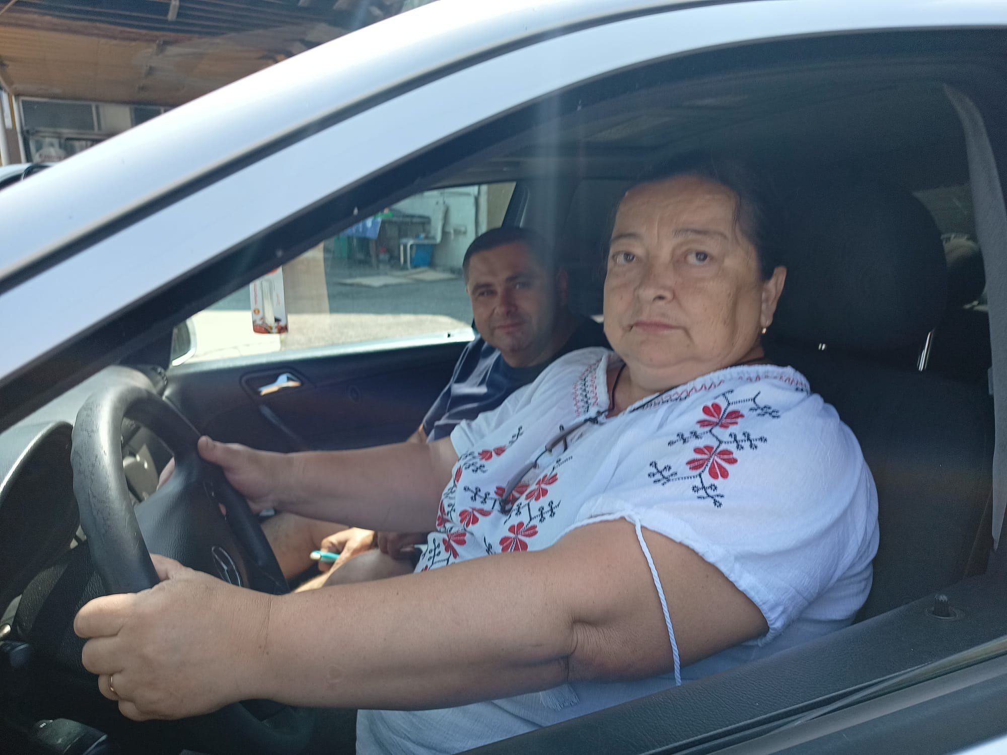 Ambiția unei oltence. A obținut permisul auto când alții așteaptă doar pensia. „Soțul nu mi-a dat nicio șansă. Am obținut maximum de puncte la examen“