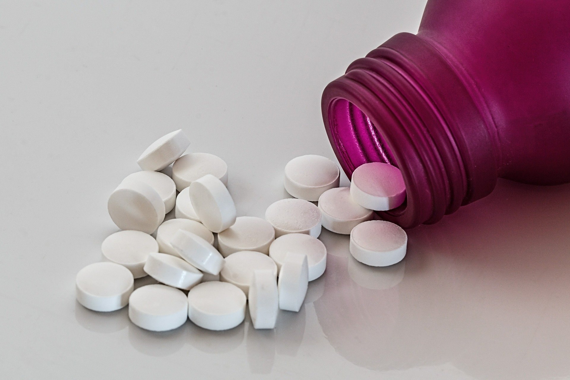 Procurorii anchetează cazul celor 6 copii intoxicați cu antibiotic. A început urmărirea penală in rem