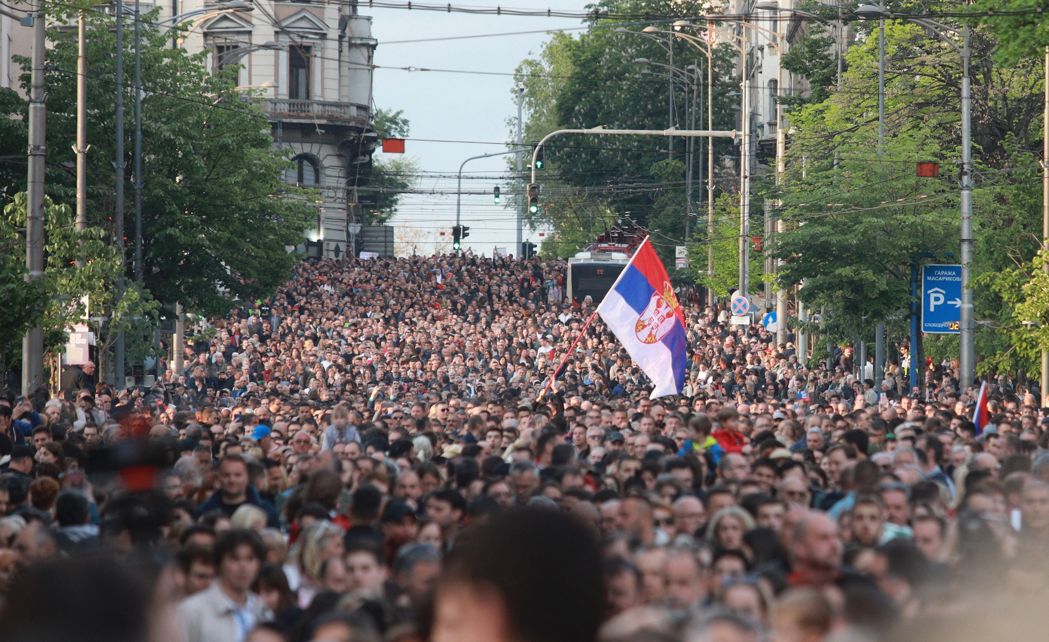 Serbia: Amnistia a convins populația să predea 108.833 arme deținute ilegal