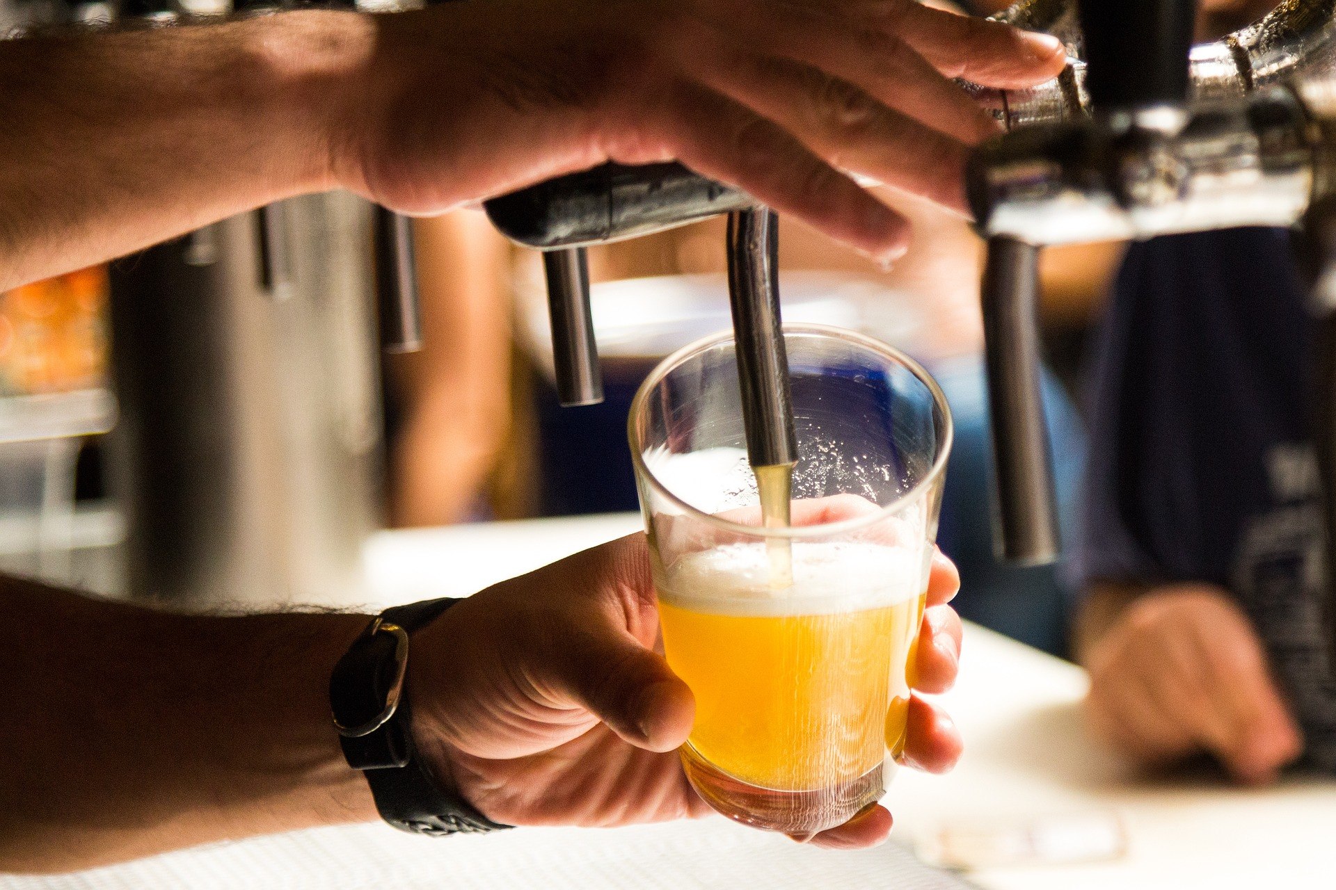 Ce alcoolemie iese la o oră după ce ai băut o singură bere VIDEO