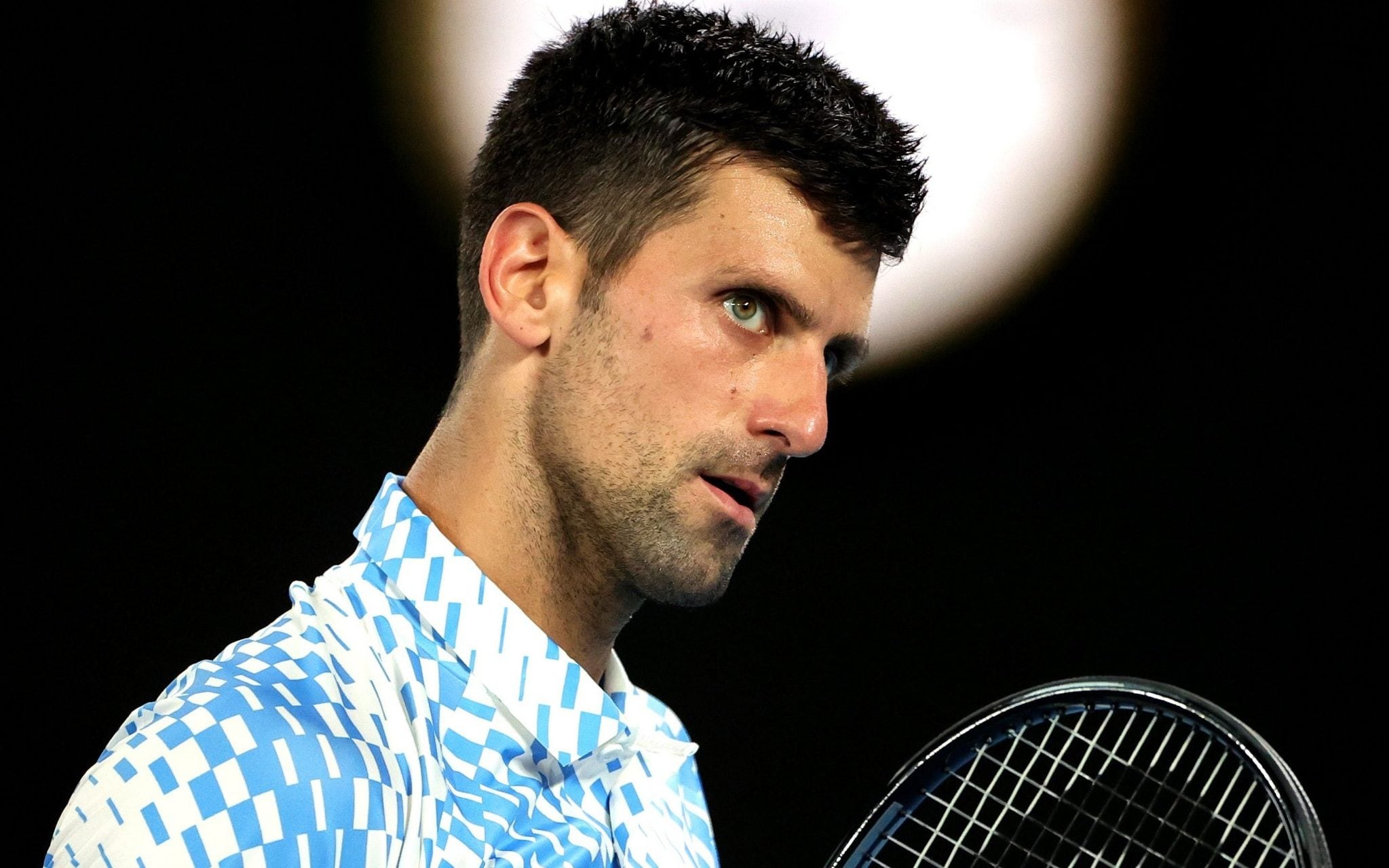 Djokovici dă de un italian „păcătos“: Sinner, tânărul luat în brațe de noroc la Wimbledon