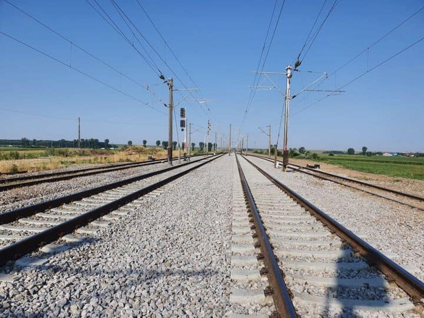 Limitări de viteză pe calea ferată. CFR anunță temperaturi de peste 50 de grade la nivelul șinei