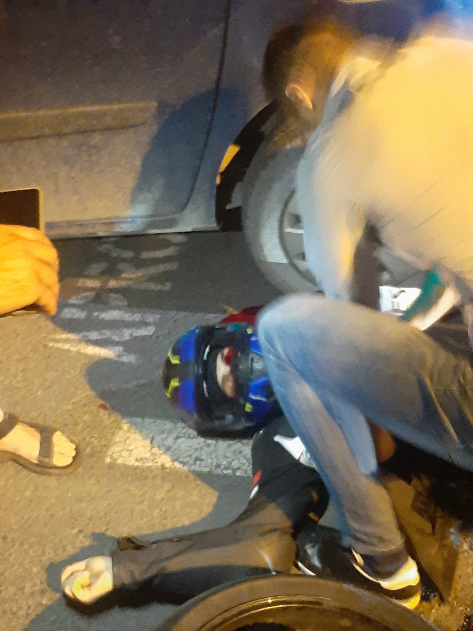 Un tânăr de 21 de ani a murit după ce a intrat cu motocicleta într-o mașină parcată în centrul Timișoarei