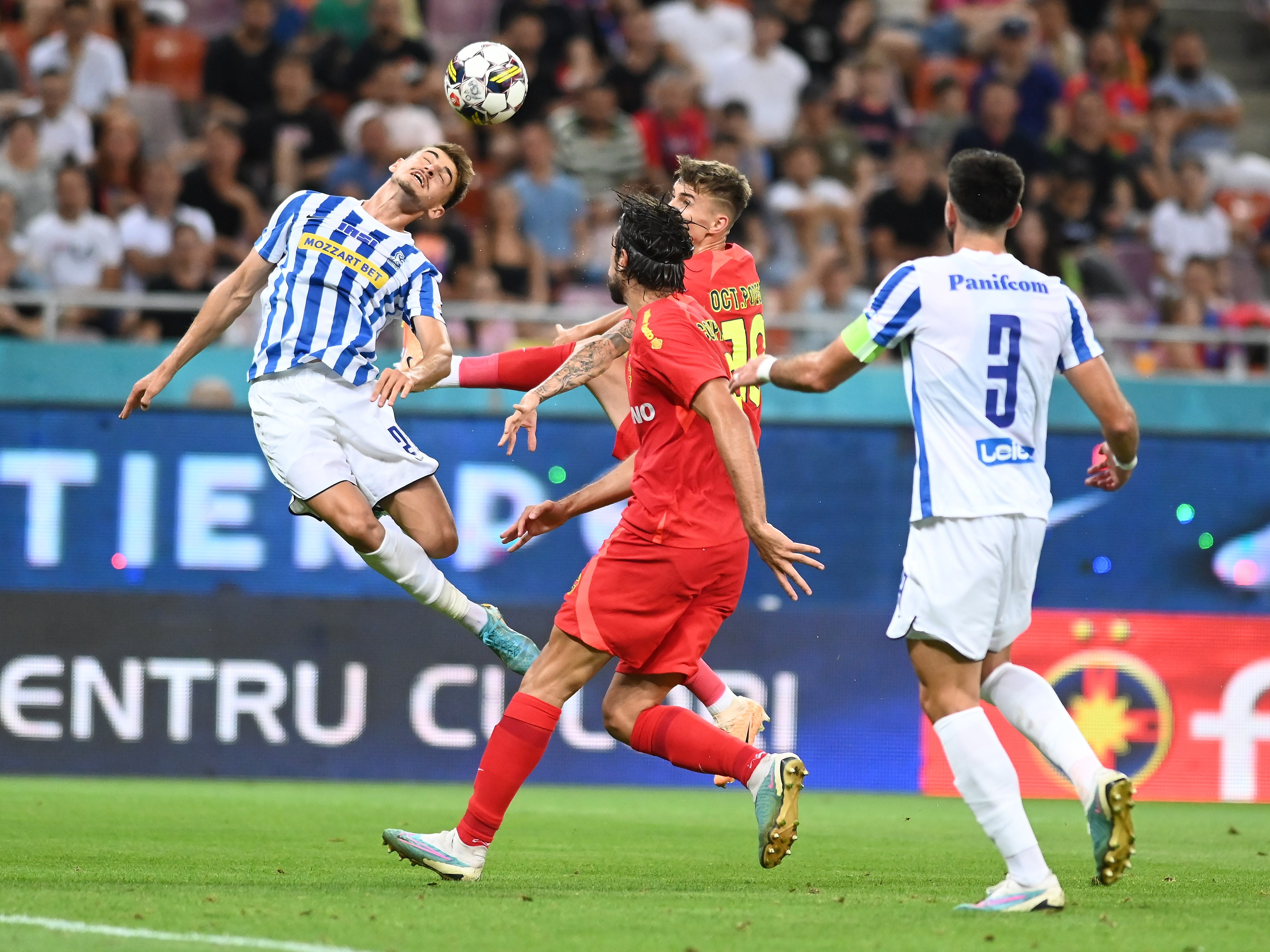 FCSB – cu maxim de puncte și un joc mai puțin – urcă din nou pe primul loc în Superligă