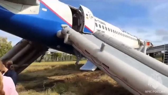 Aterizare de urgenţă a unui Airbus A320 în Siberia din cauza unui „incident tehnic neprecizat“ VIDEO