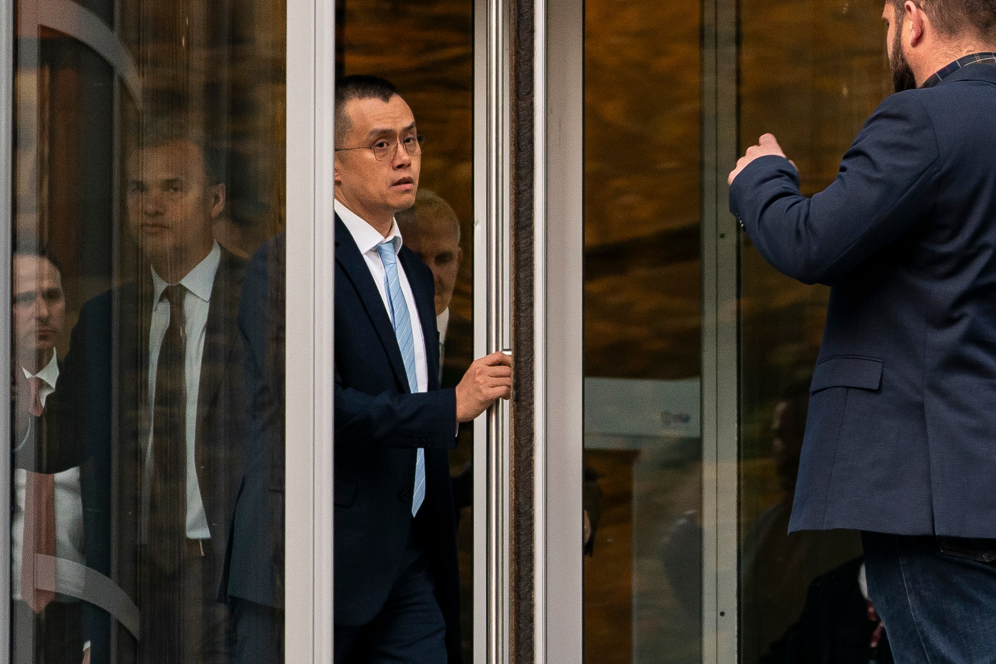 Căderea unui titan cripto: Changpeng Zhao și scandalul Binance