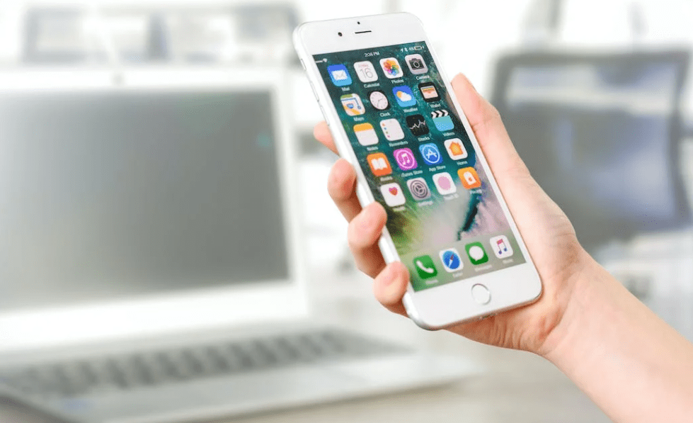 Reparații de telefon la prețuri accesibile: cum să economisești bani fără să îți compromiți calitatea