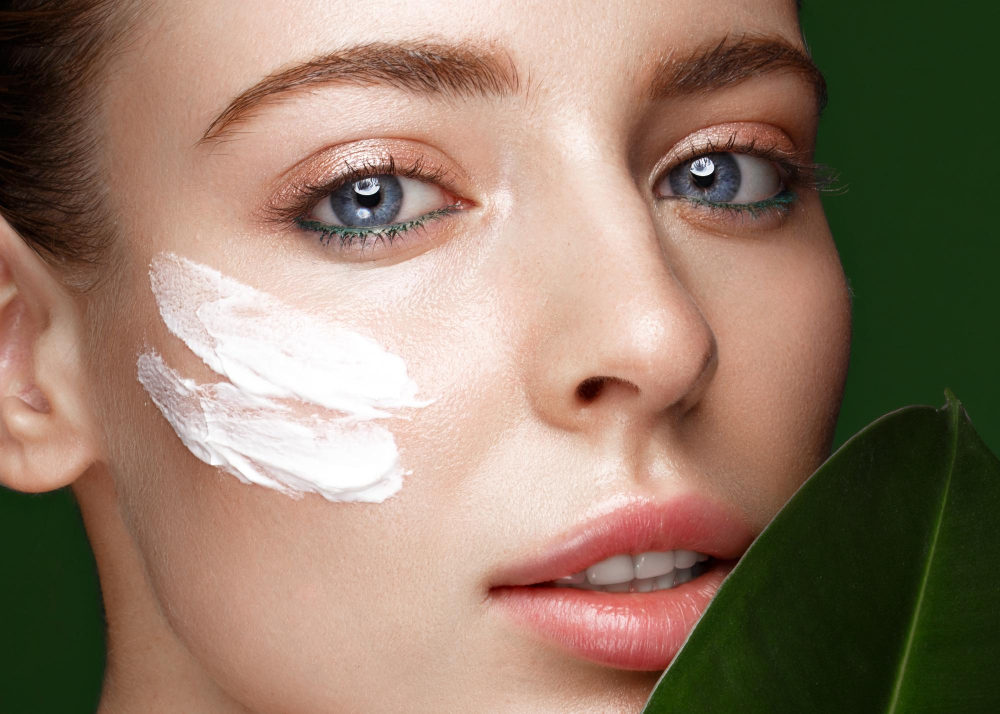 Îngrijirea pielii sensibile: produse și sfaturi pentru o rutină delicată Îngrijirea pielii sensibile: produse și sfaturi pentru o rutină delicată