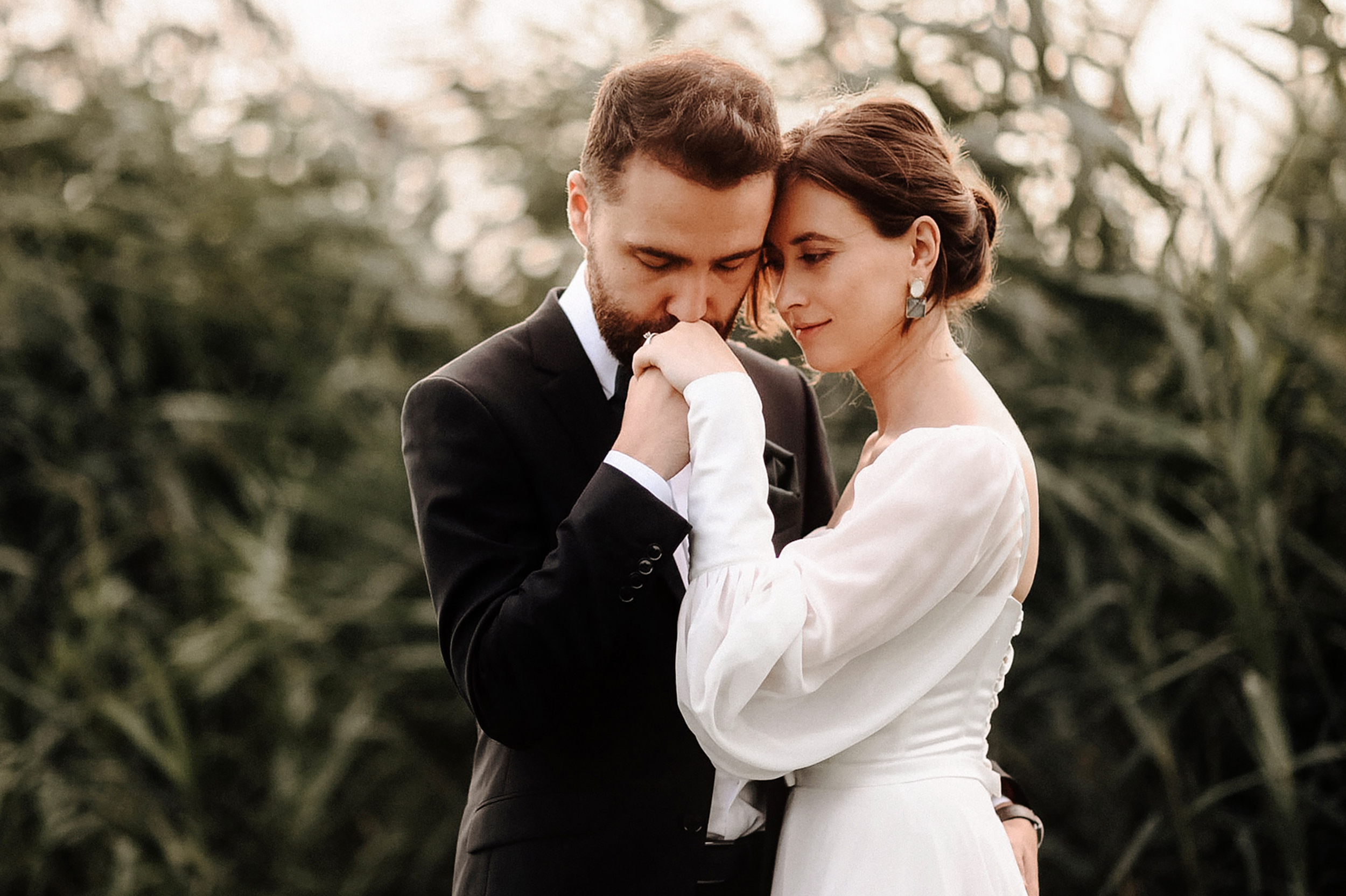 Căutați un fotograf talentat și experimentat pentru nunta voastra?