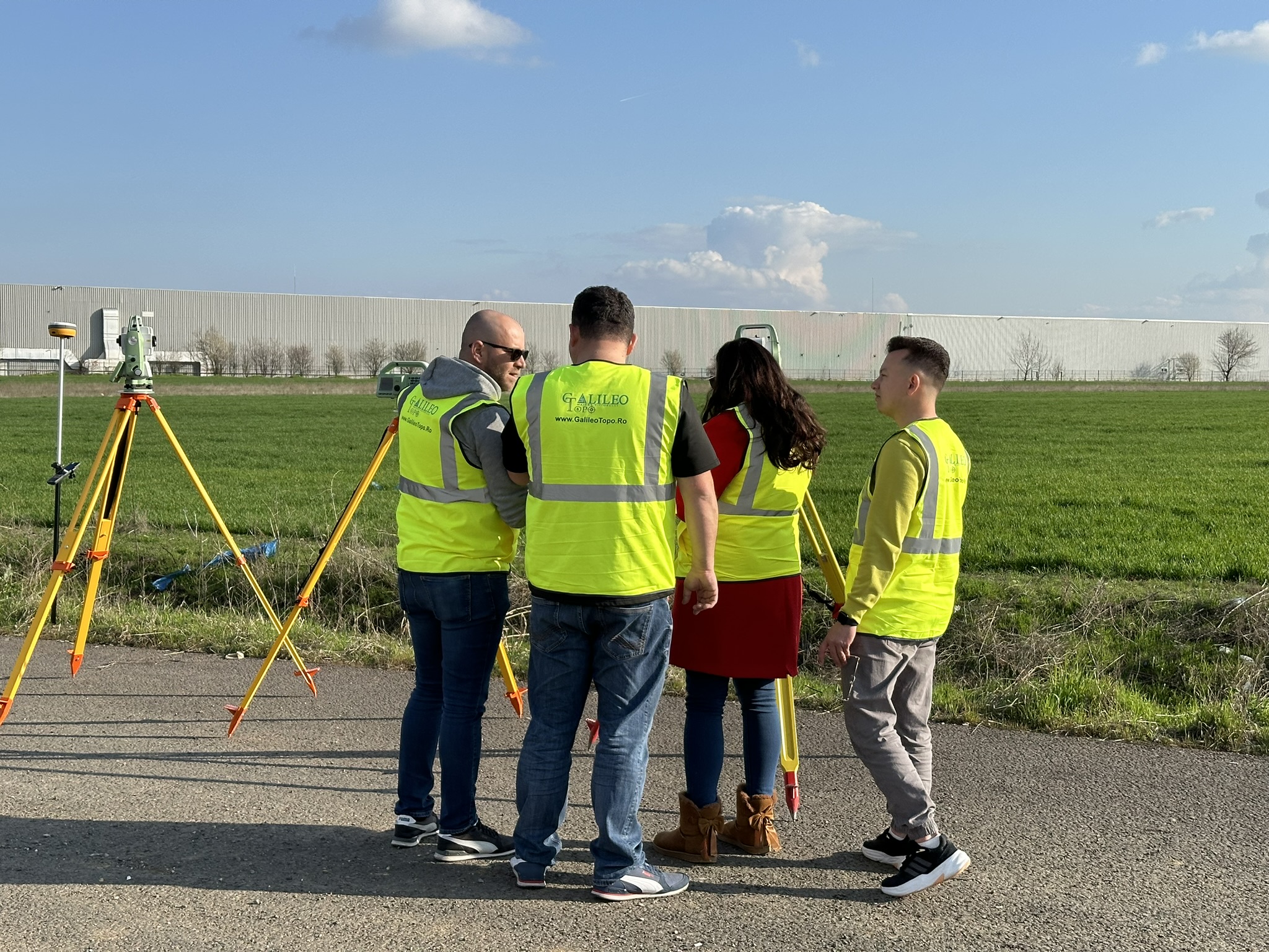 Galileo Topo: Ridicări Topografice și Studii de Specialitate