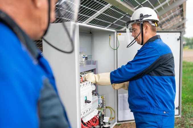 Instalarea electrică pentru case noi: Ghid complet pentru o locuință sigură și eficientă