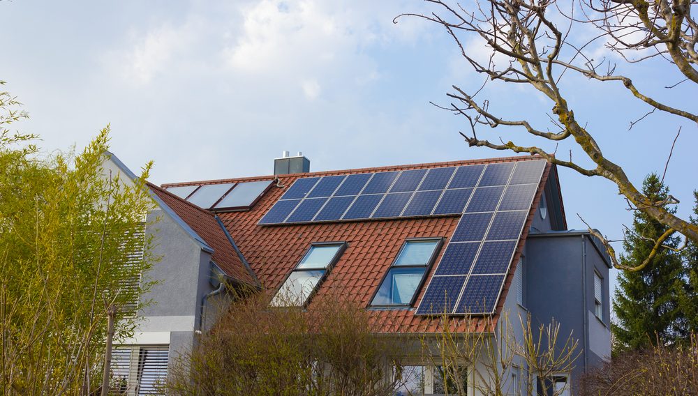 Eficiența energetică a panourilor fotovoltaice în diferite condiții climatice