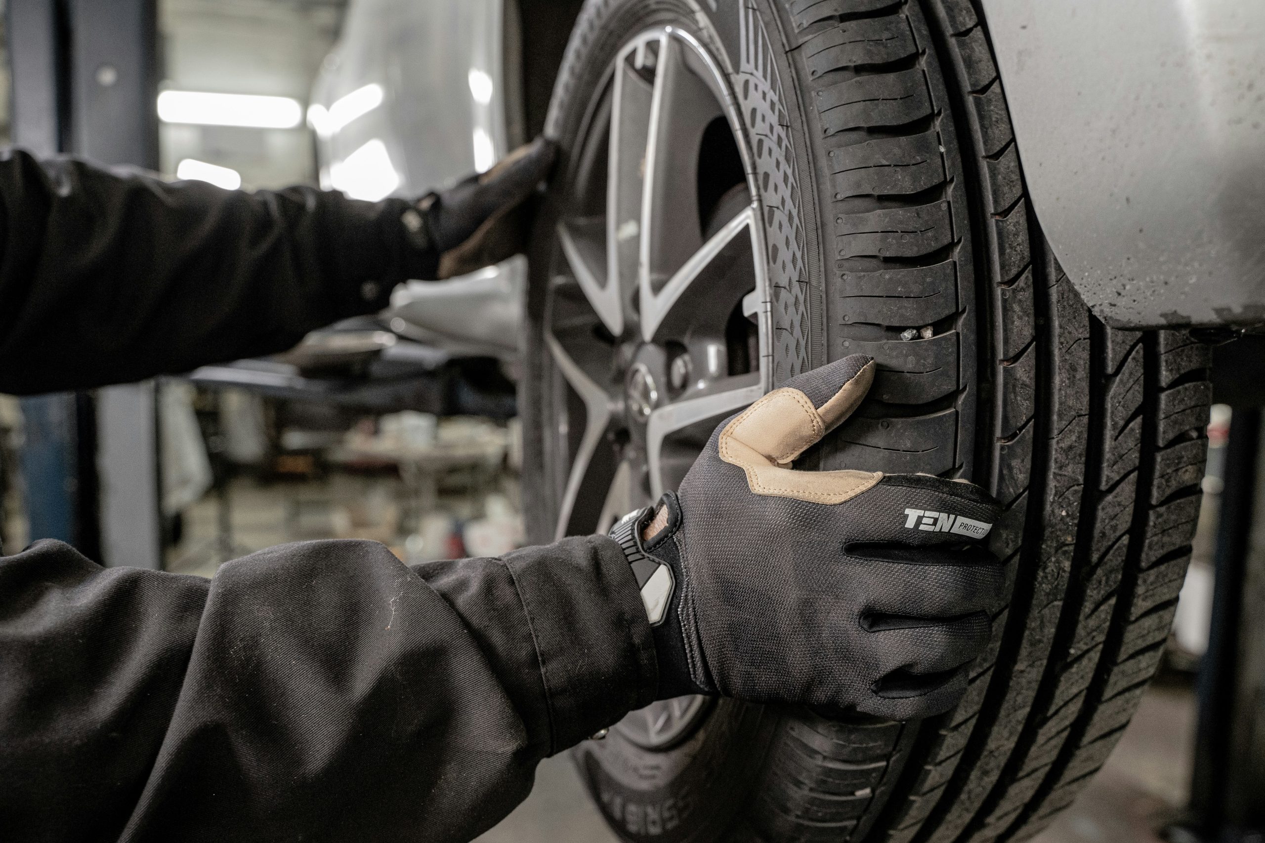 Cum să depozitezi anvelopele pentru a le păstra în stare perfectă Cum să depozitezi anvelopele pentru a le păstra în stare perfectă