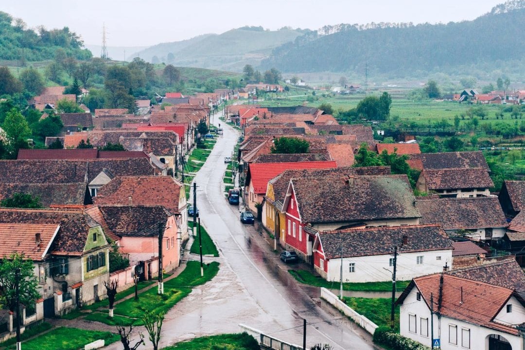 Colțul de rai din România unde te poți retrage la pensie. O casă aici costă doar 10 mii de lei: ”Autoritățile vor să sprijine proprietarii”