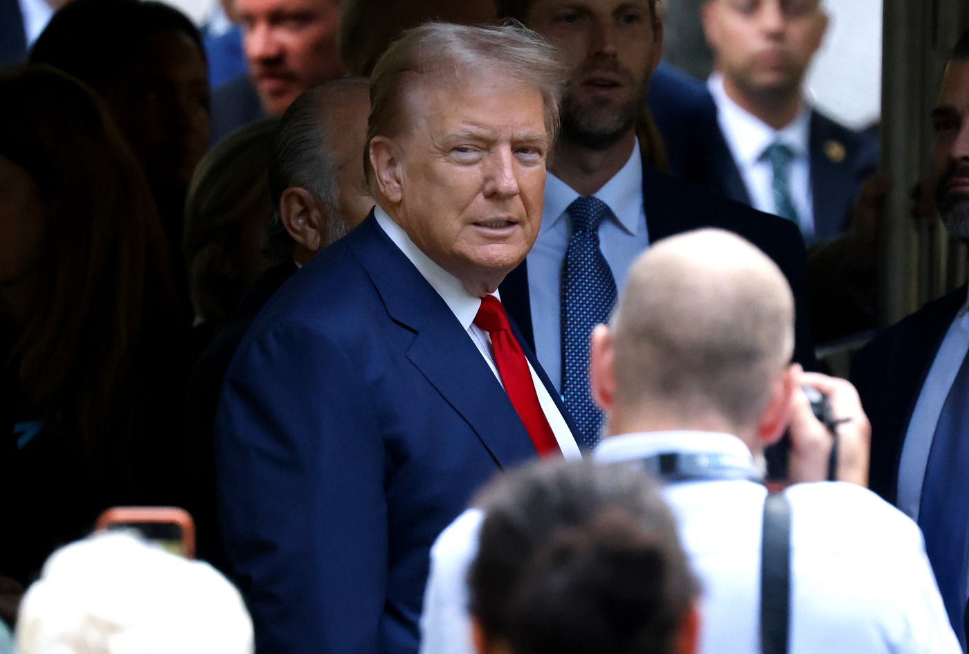 Filmul în care un ROMÂN joacă rolul lui Donald Trump. Când va avea loc premiera peliculei biografice „The Apprentice”