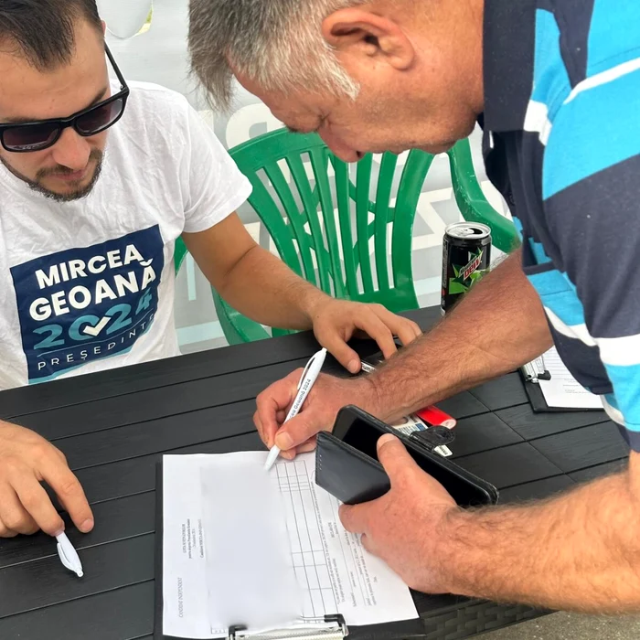 Mircea Geoană a strâns aproape 50.000 de semnături în trei zile pentru candidatura la prezidențiale. Are nevoie de 200.000