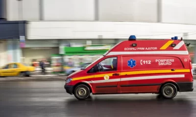 Un bărbat de 44 de ani a murit după ce a fost înjunghiat în faţa unui magazin din Ploieşti