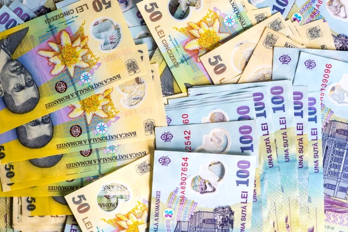 CE a cerut României să aplice noua lege a salarizării abia când deficitul ajunge la 5% din PIB