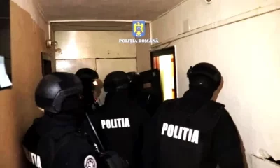 Jandarmi bănuiți de fraudă cu certificate medicale pentru a pleca mercenari în Congo. Ce s-a găsit la percheziții