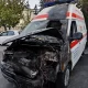 O ambulanță a luat foc într-o substație a SAJ Vaslui. Angajații au reușit să evacueze la timp tuburile de oxigen