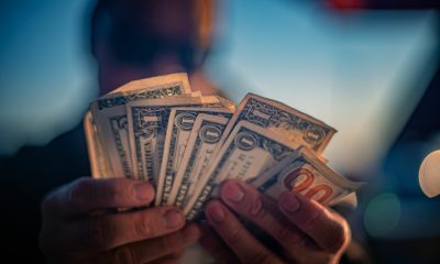 Salariul minim european, introdus de la 1 ianuarie 2025. Cât vor crește salariile angajaților din România