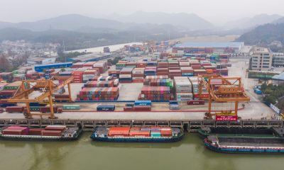 UE anunță intrarea în vigoare a TAXELOR VAMALE impuse mașinilor electrice chineze /Beijingul amenință cu măsuri de retorsiune