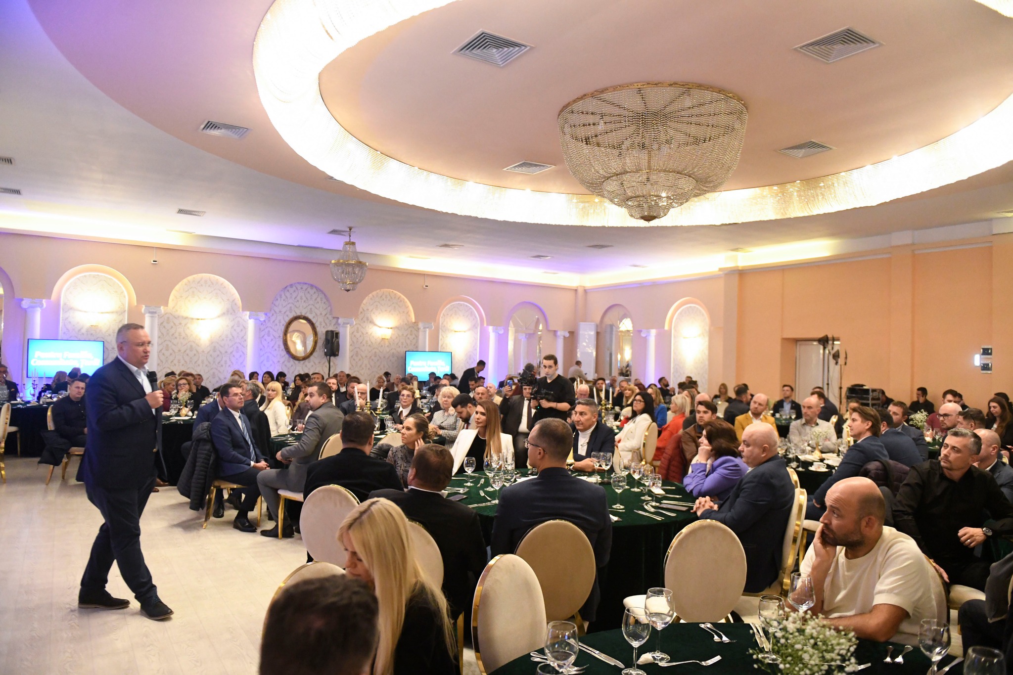 Nicolae Ciucă, Președintele PNL, în dialog cu antreprenorii: „Sprijin real și predictibil pentru dezvoltarea afacerilor românești”