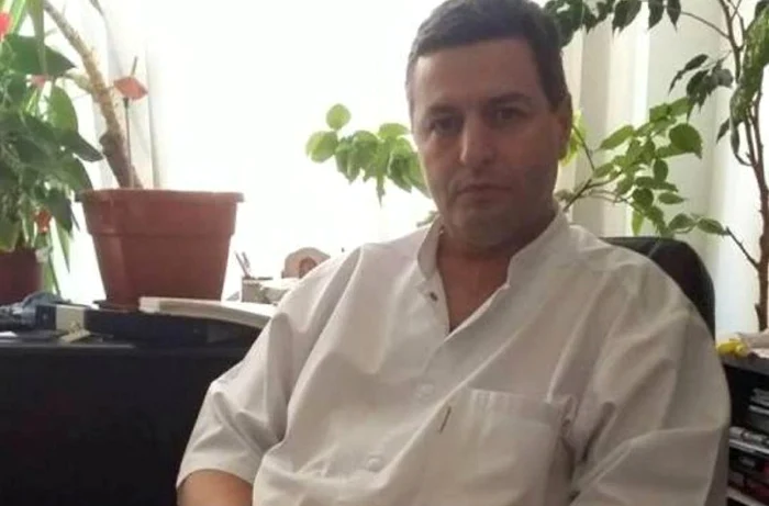 Anchetă la spitalul unde un băiat a murit în timp ce aștepta să fie transferat la Craiova. Cum se apără medicul care a refuzat să-l opereze