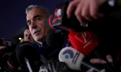 Călin Georgescu i-a chemat pe jurnaliști la conferință de presă, apoi le-a închis ușa în nas. „Nu iau întrebări”