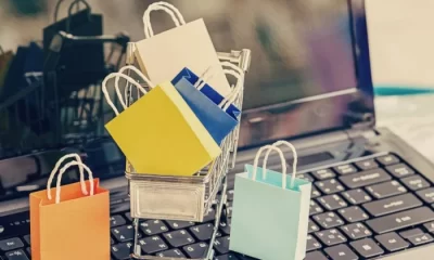 Ce au cumpărat românii de Black Friday: de la maşini şi mobilă, la carne de porc şi mezeluri