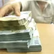 Românii se împrumută din ce în ce mai mult: soldul creditelor ipotecare aflate în plată a ajuns la 21,7 miliarde de euro