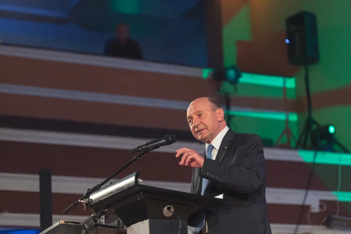 Băsescu, după desecretizarea documentelor CSAT: „E extrem de grav. Arată că statul nu funcționează”. Cum explică