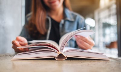 Cea mai RAPIDĂ cititoare din lume este româncă. A citit un roman de 130 pagini în 34 minute și a răspuns la toate întrebările legate de narațiune